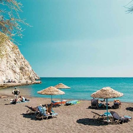 Santorini Seaside Retreat - Flora'S Summer Escape Perissa  Bagian luar foto