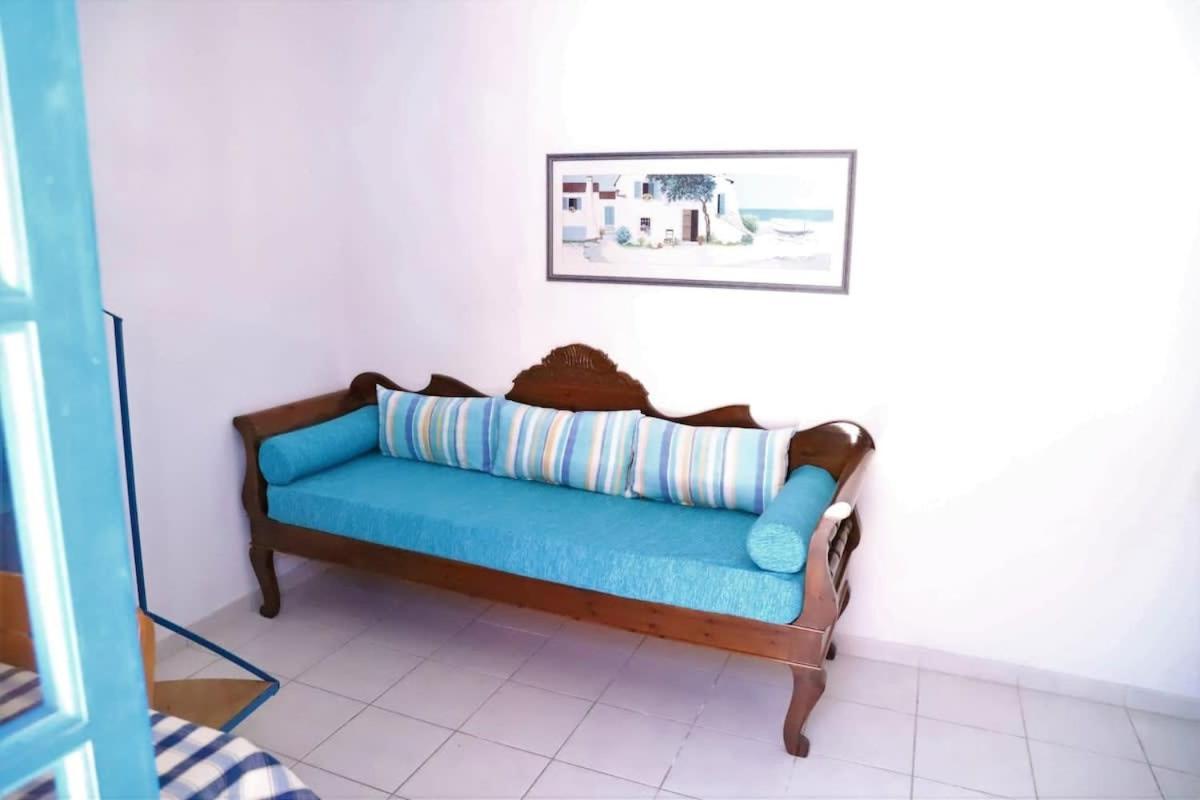 Santorini Seaside Retreat - Flora'S Summer Escape Perissa  Bagian luar foto