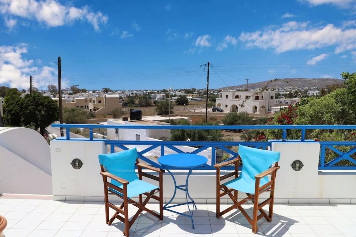 Santorini Seaside Retreat - Flora'S Summer Escape Perissa  Bagian luar foto