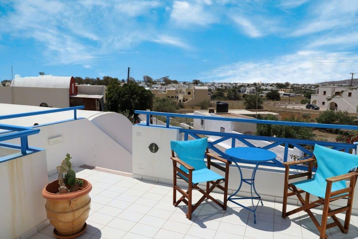 Santorini Seaside Retreat - Flora'S Summer Escape Perissa  Bagian luar foto