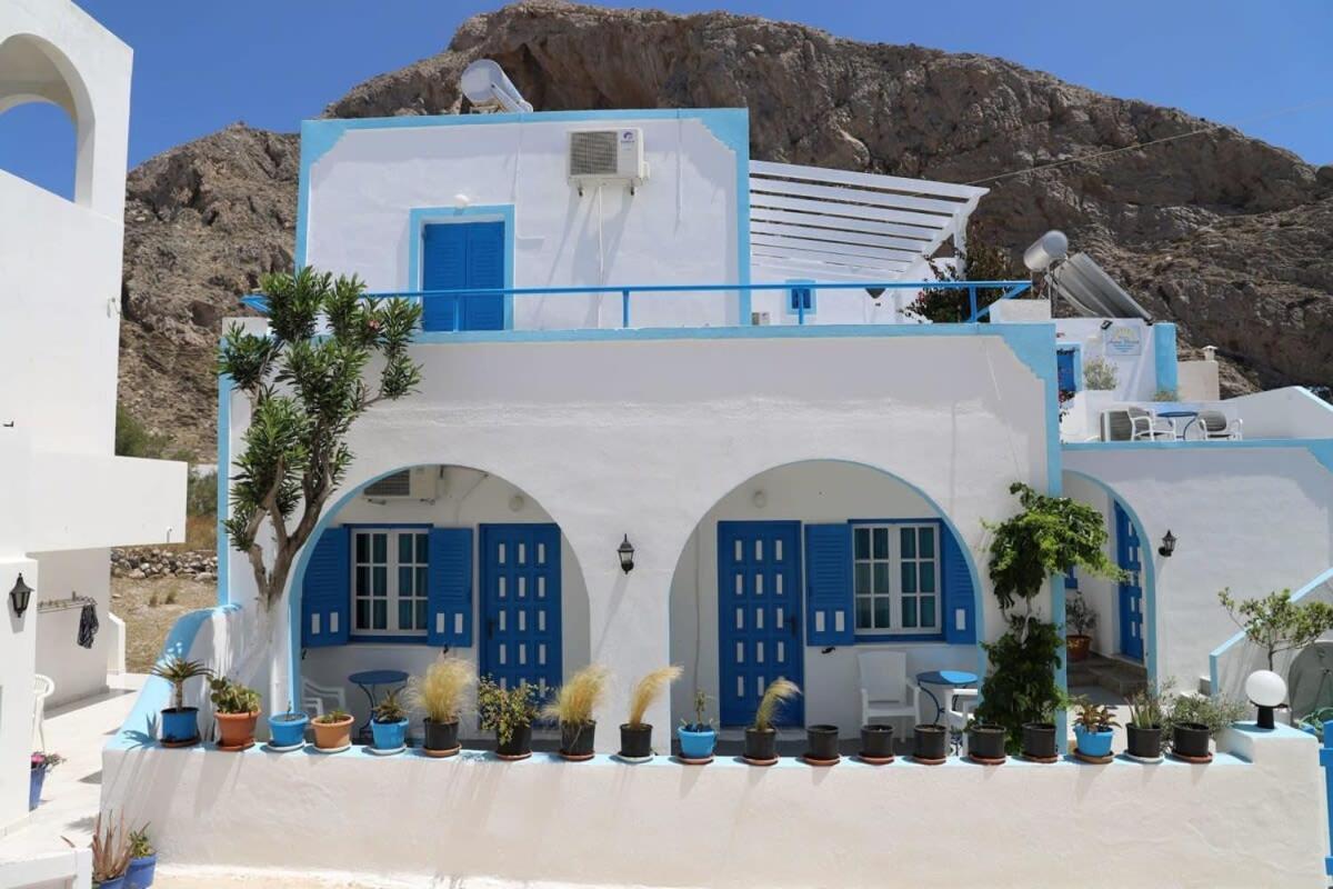 Santorini Seaside Retreat - Flora'S Summer Escape Perissa  Bagian luar foto