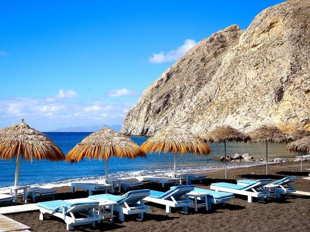 Santorini Seaside Retreat - Flora'S Summer Escape Perissa  Bagian luar foto