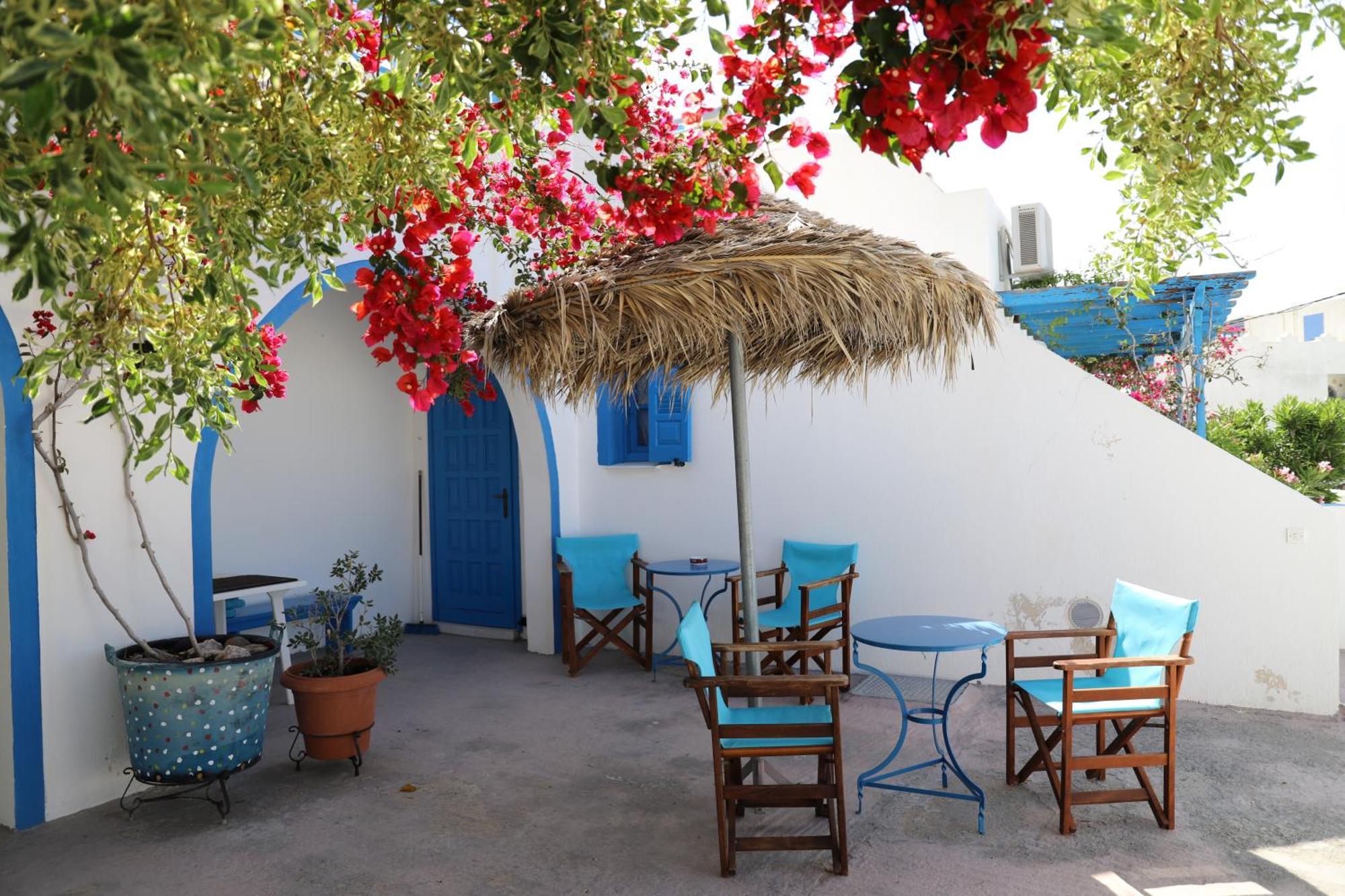 Santorini Seaside Retreat - Flora'S Summer Escape Perissa  Bagian luar foto