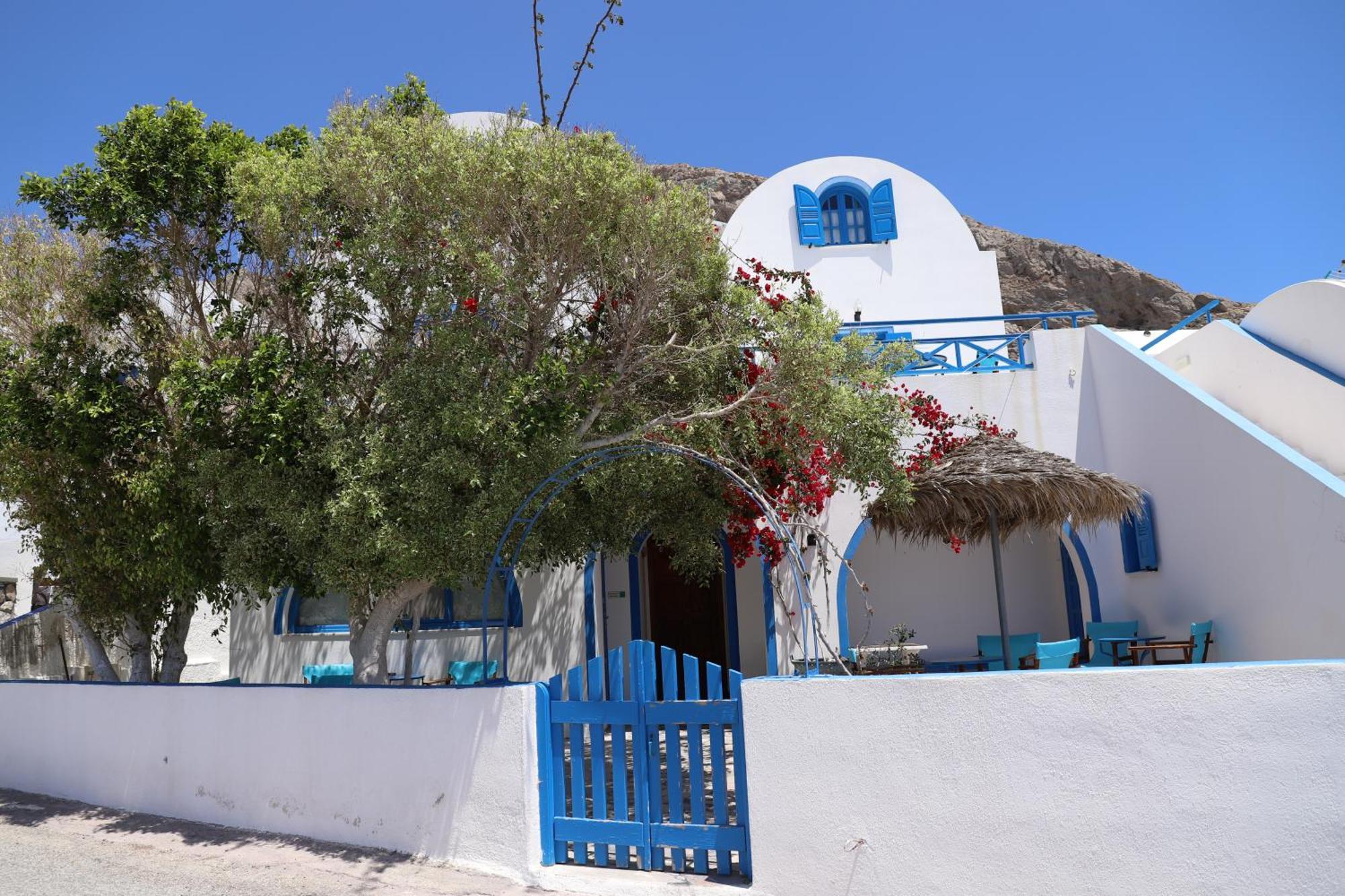 Santorini Seaside Retreat - Flora'S Summer Escape Perissa  Bagian luar foto